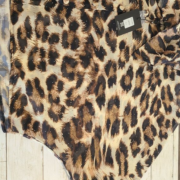 Beulah Style Sheer One Size Over Shirt Top Leopard Print Button Up Glam NEW - Picture 8 of 9